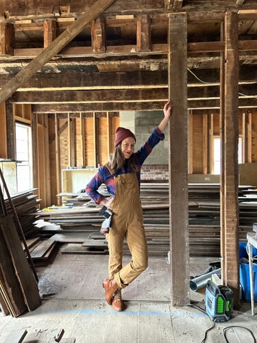 Women At Work: Elizabeth Finkelstein, Co-Founder, Cheap Old Houses