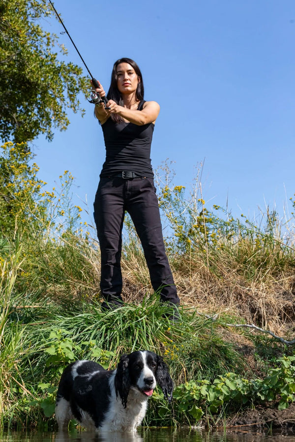 Zeena, 5'8, is wearing 6/32. 